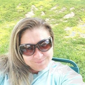 Meet your Posher, Denise